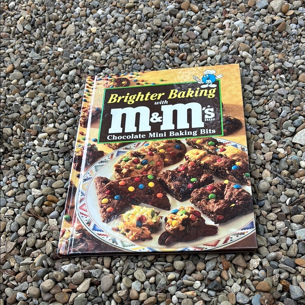 M&M'S Colorful Kitchen Cookbook for Baking Enthusiasts